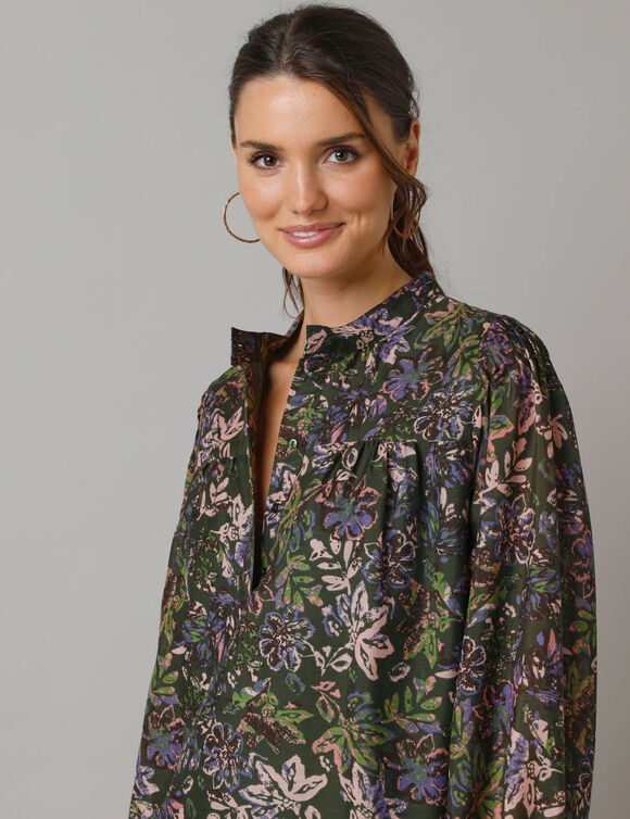 Robe courte boutonnée, manches amples (kaki / rose) Robe courte boutonnée, manches amples (kaki / rose)